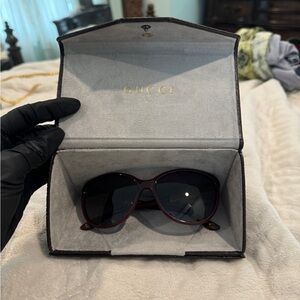 Gucci Sunglasses and foldable envelope Case